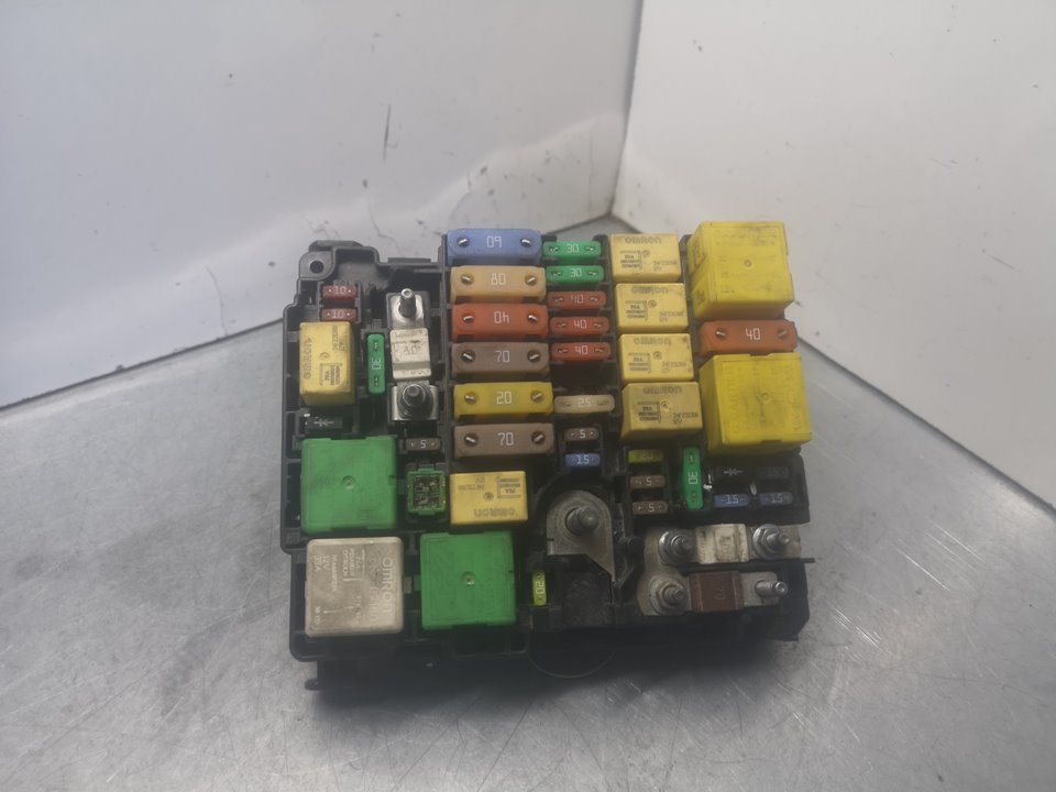 CITROËN C4 Picasso 2 generation (2013-2018) Fuse Box 9804848580 25328003