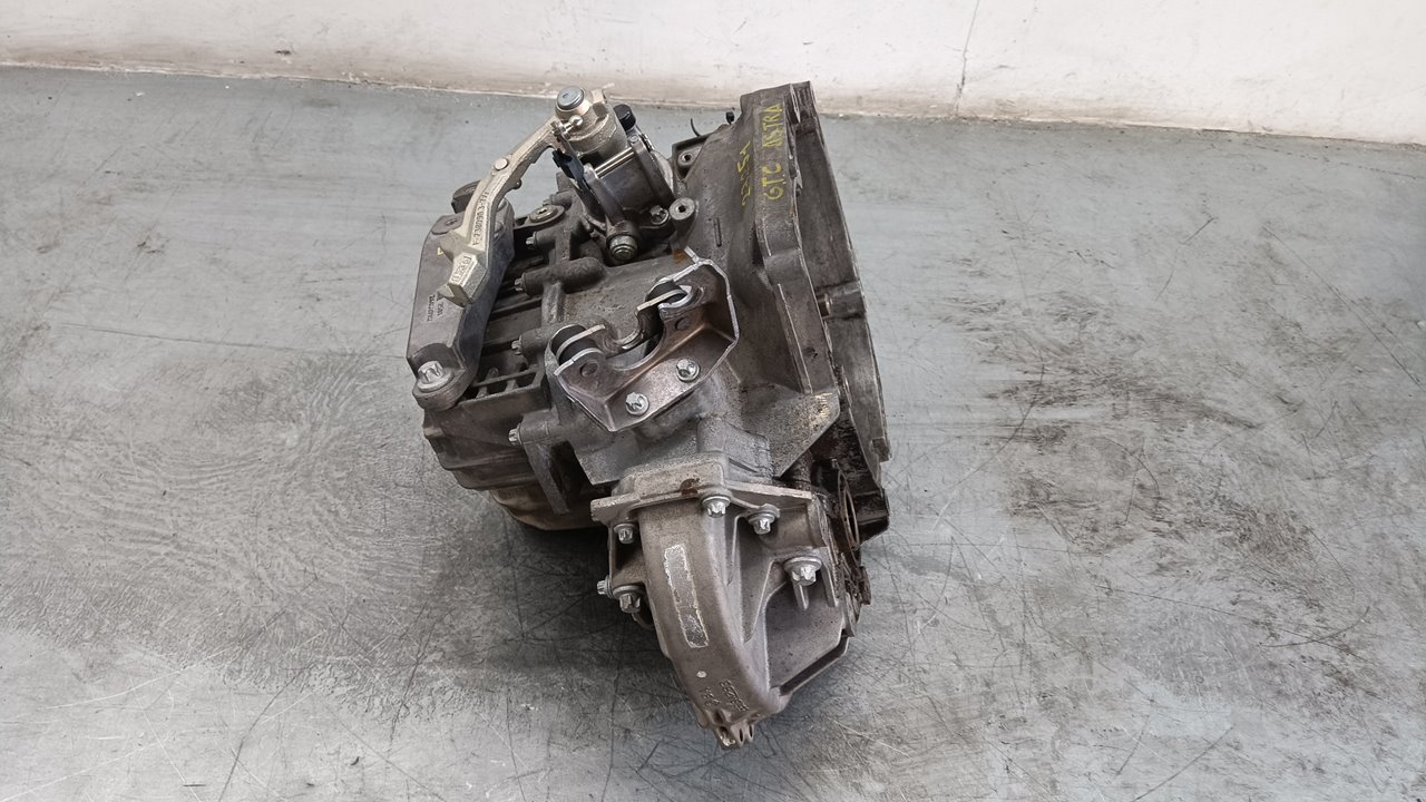 VAUXHALL Gearbox 27470646