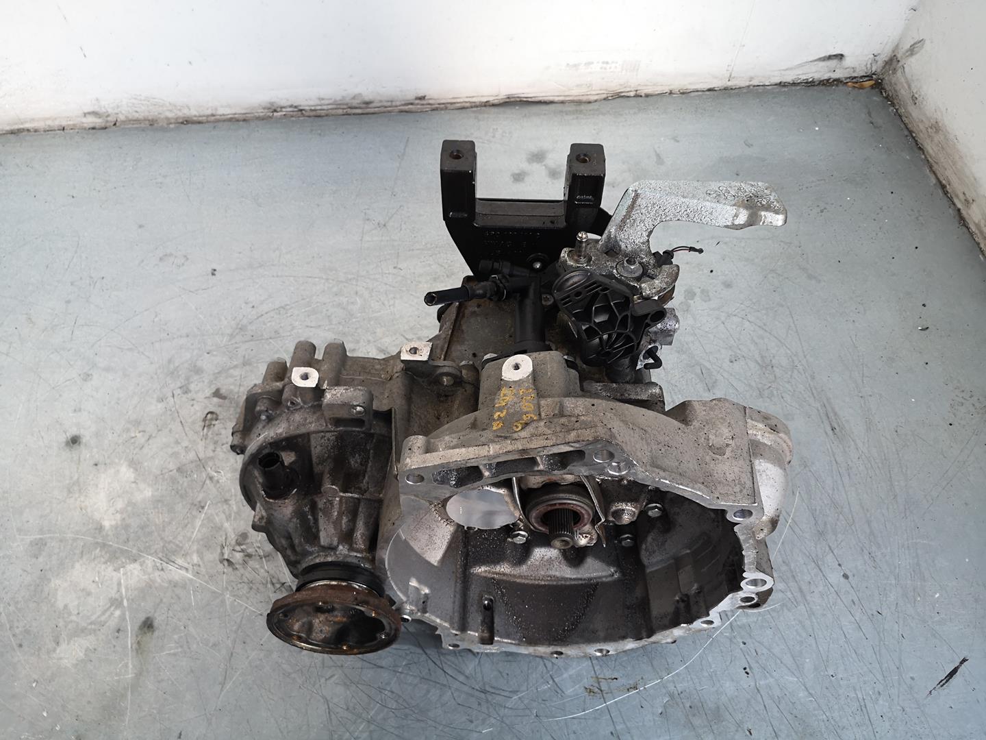 SEAT Ibiza 4 generation (2008-2017) Gearbox MZL 27470654