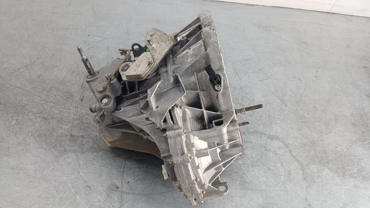 RENAULT Clio 2 generation (1998-2013) Gearbox TL4002, TL4.002, TL4002 21952930