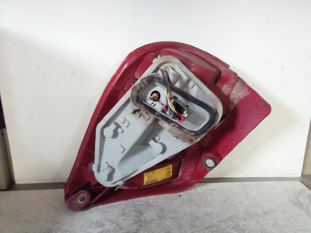 Piloto trasero izquierdo 46537831 de Fiat Palio (1997) 1999-2002