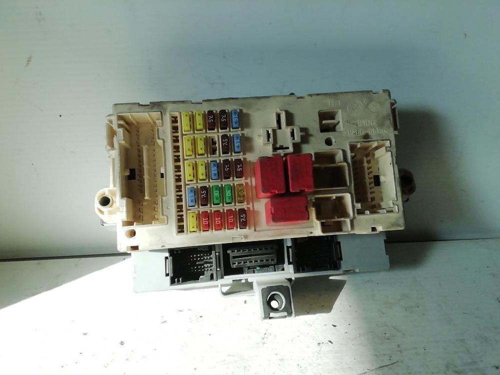 Caja de relés / fusibles 51755130 de Fiat Croma «ii» (2005) 2005-0 - pieza usada