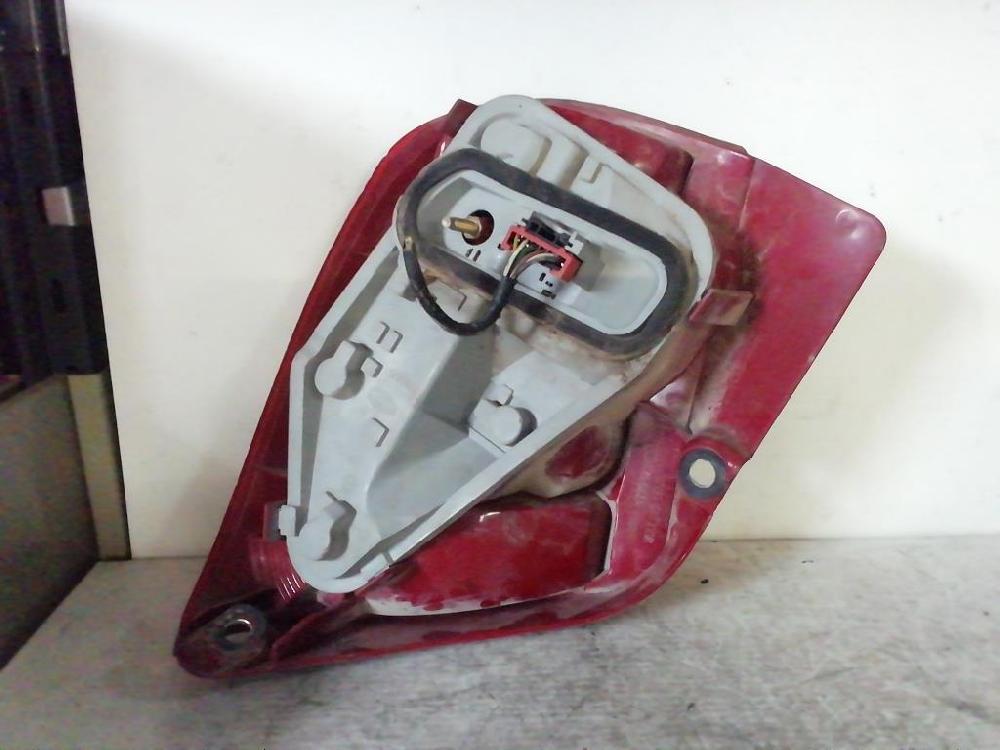 Piloto trasero izquierdo 46537831 de Fiat Palio (1997) 1999-2002