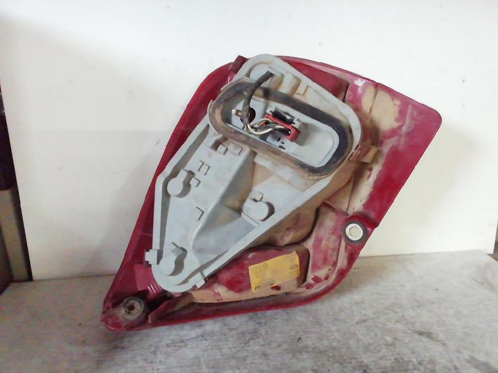 Piloto trasero izquierdo 46537831 de Fiat Palio (1997) 1999-2002
