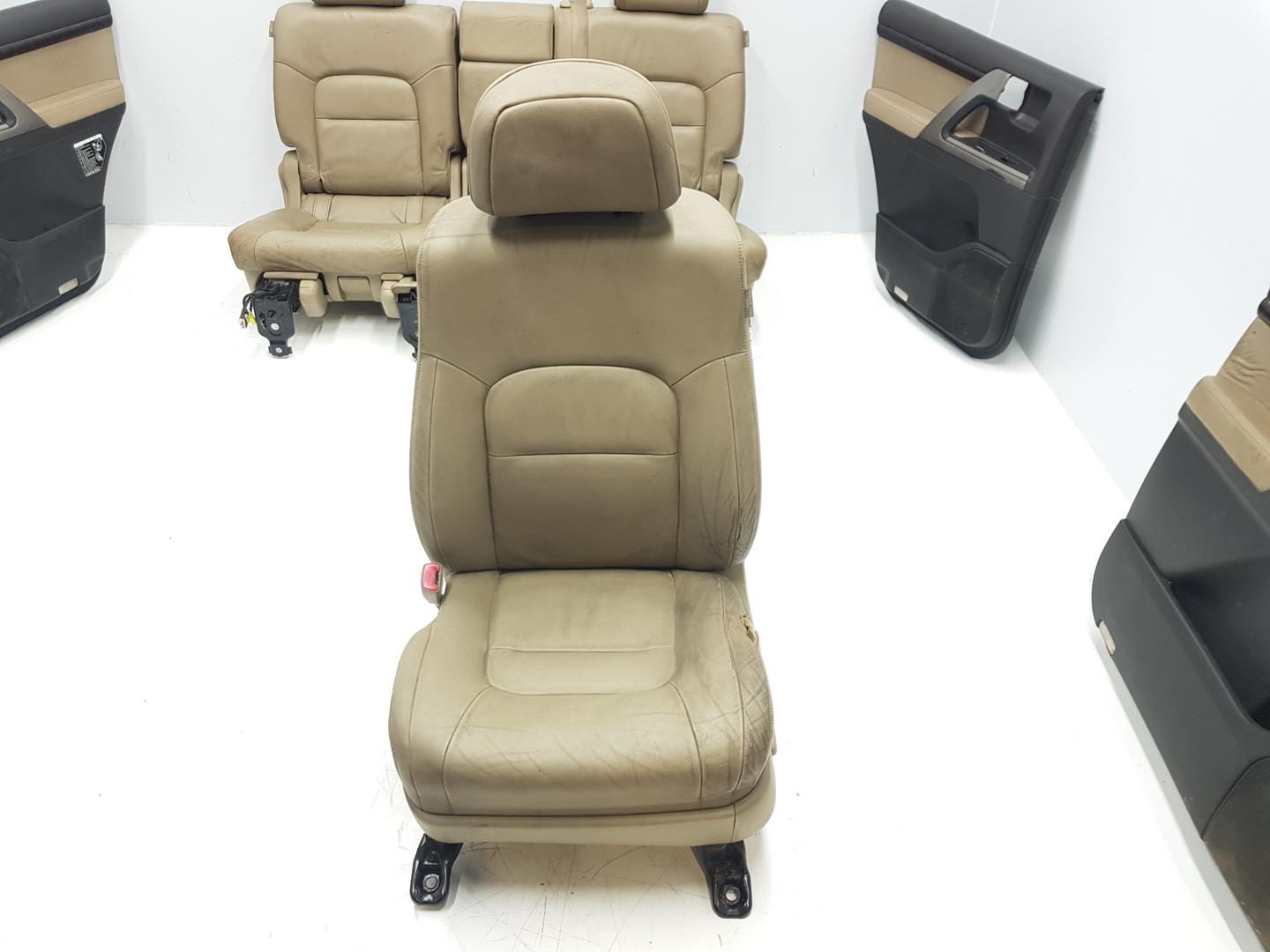 TOYOTA Land Cruiser J200 Series (2007-2015) Seats ASIENTOSDECUEROBEIGE 24135714