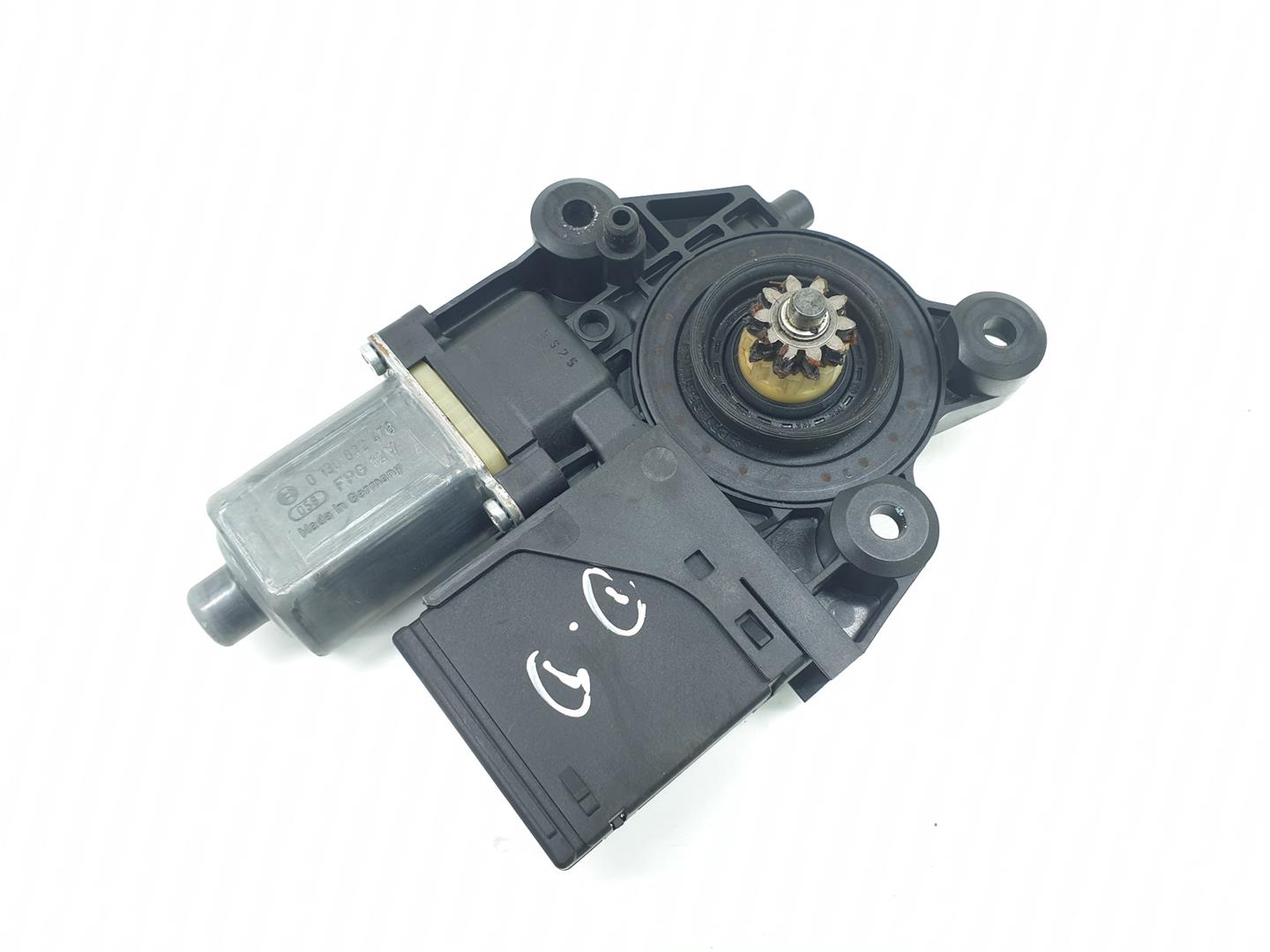 RENAULT Megane 3 generation (2008-2020) Motor de control geam ușă dreapta față 807301396R, 807301396R 24243733