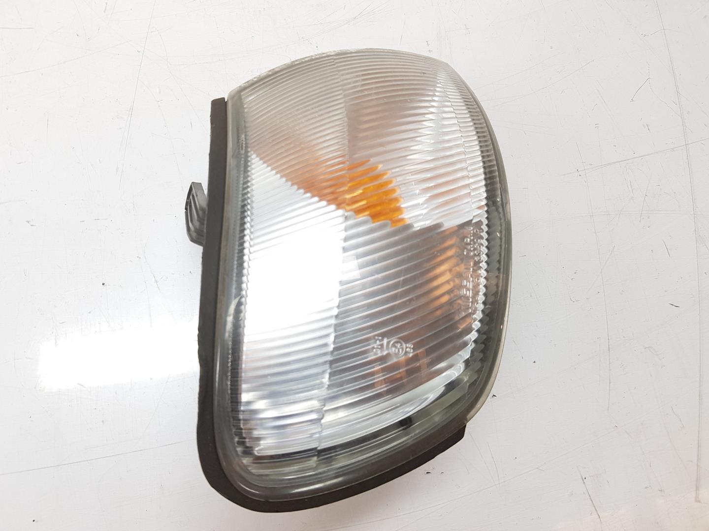 NISSAN Almera N15 (1995-2000) Höger framskärm Blinkers 261301N025, 261301N025 21076303