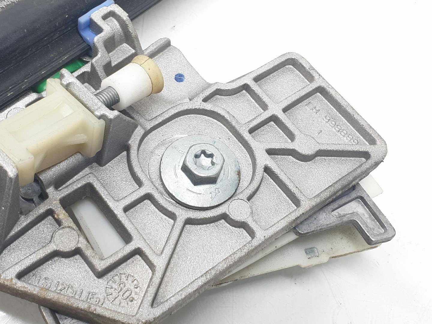 MERCEDES-BENZ CLS-Class C219 (2004-2010) Aizmugurējo kreiso durvju logu pacēlājs A2197300946,A2197300946 23826222