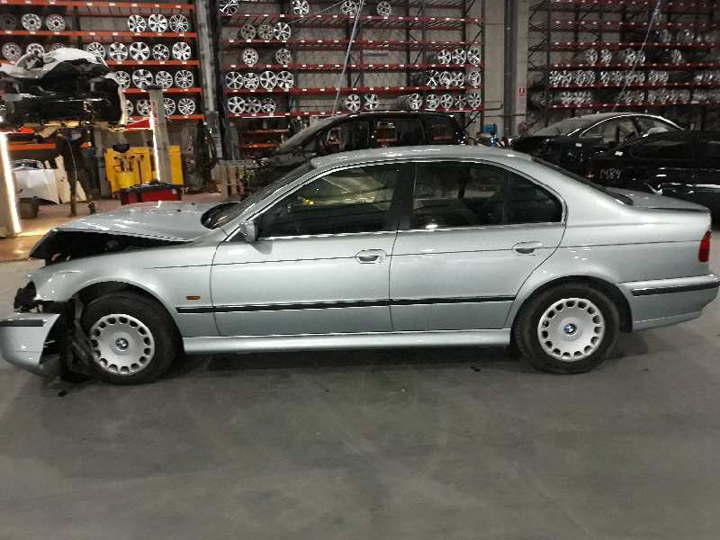 BMW 5 Series E39 (1995-2004) Предна дясна врата 41518216818, 41518216818, COLORGRISPLATA 19575960