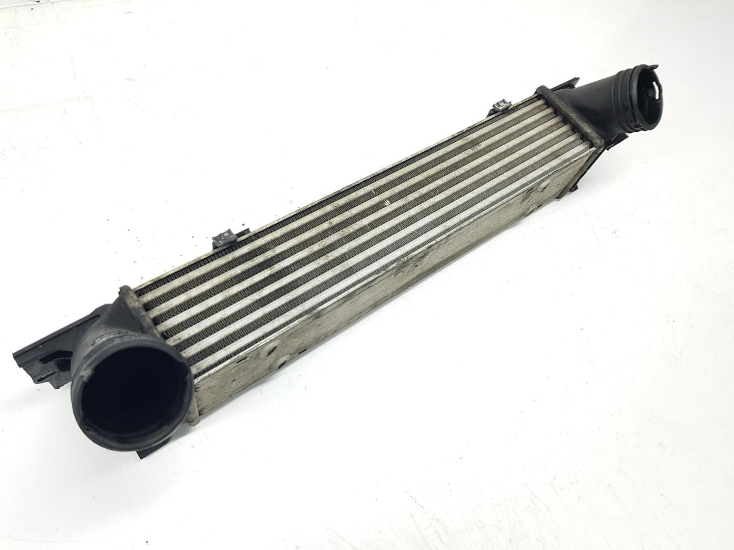 BMW 1 Series E81/E82/E87/E88 (2004-2013) Radiateur de refroidisseur intermédiaire 17517524916, 7524916 19918106