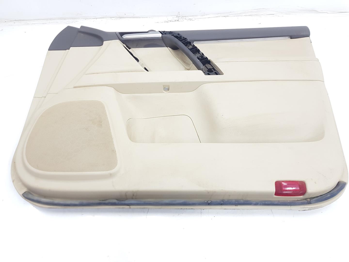 TOYOTA Land Cruiser 70 Series (1984-2024) Обшивка передних правых дверей 6761060F50, BEIS, VERFOTOS 24152684