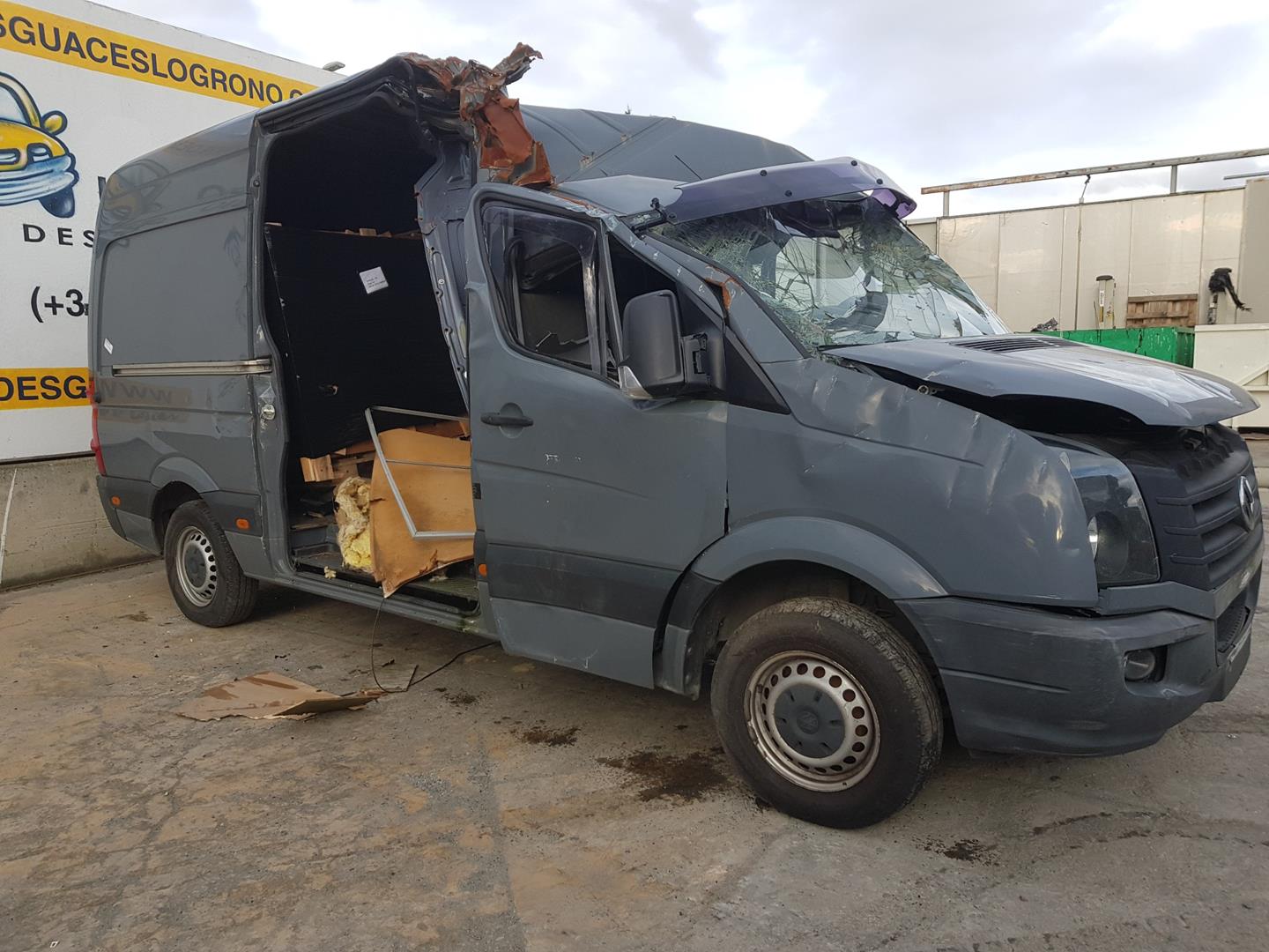 VOLKSWAGEN Crafter 1 generation (2006-2016) Водяной насос A2118350364, A2118350364 24228450