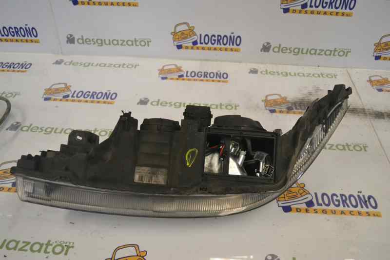 Headlamp rh D/G9T E7 7701048931 de Renault Laguna ii bg0 2005-2007 - pieza usada