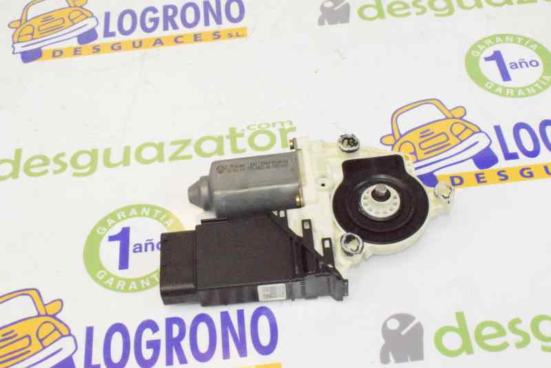 VOLKSWAGEN Bora 1 generation (1998-2005) Moteur de commande de vitre de porte avant droite 1J1959802D, 1J1959802D 19605120