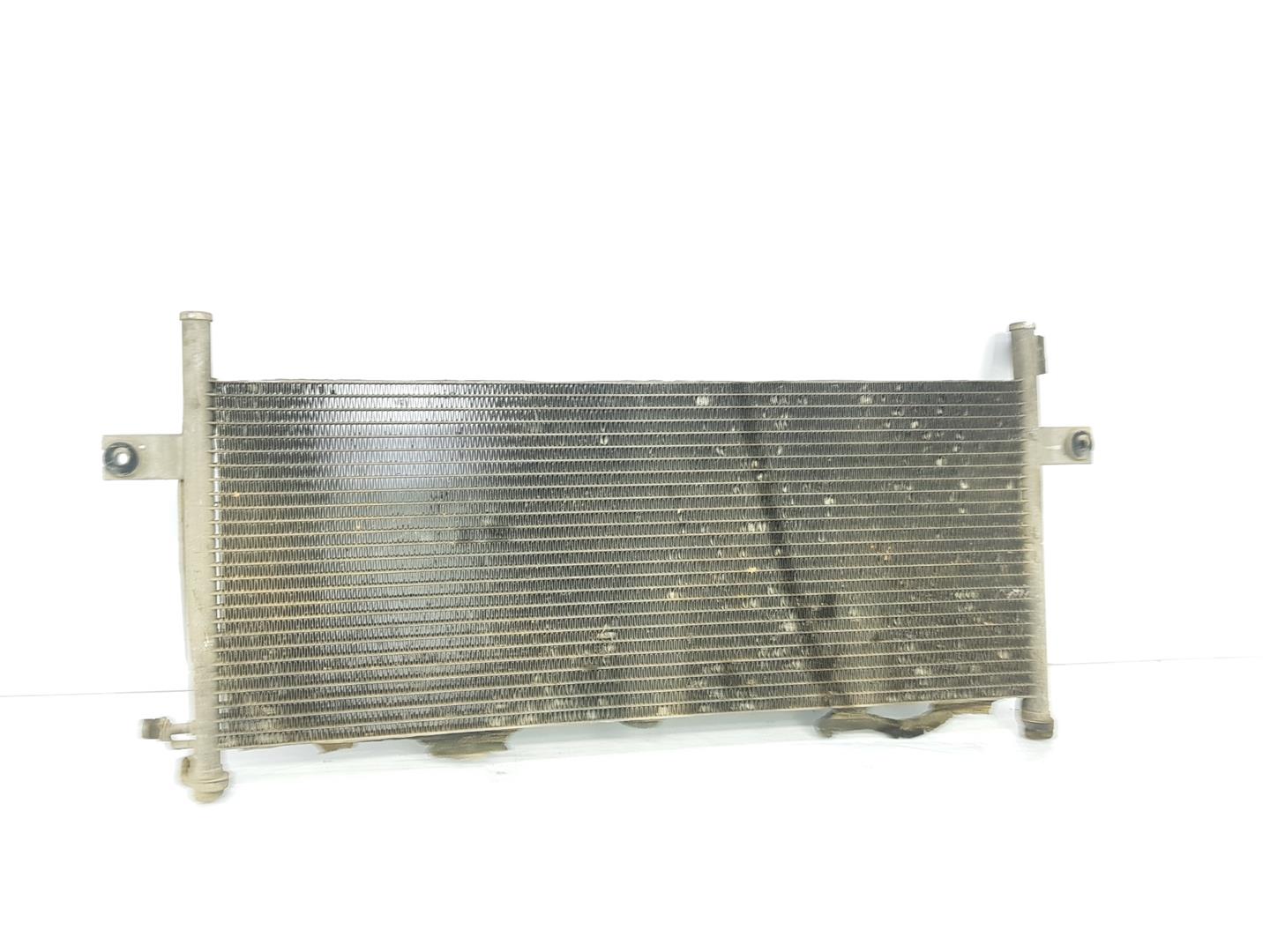 NISSAN Navara D22 (1997-2005) Aušinimo radiatorius 92110VK610, 921103S200 19782059