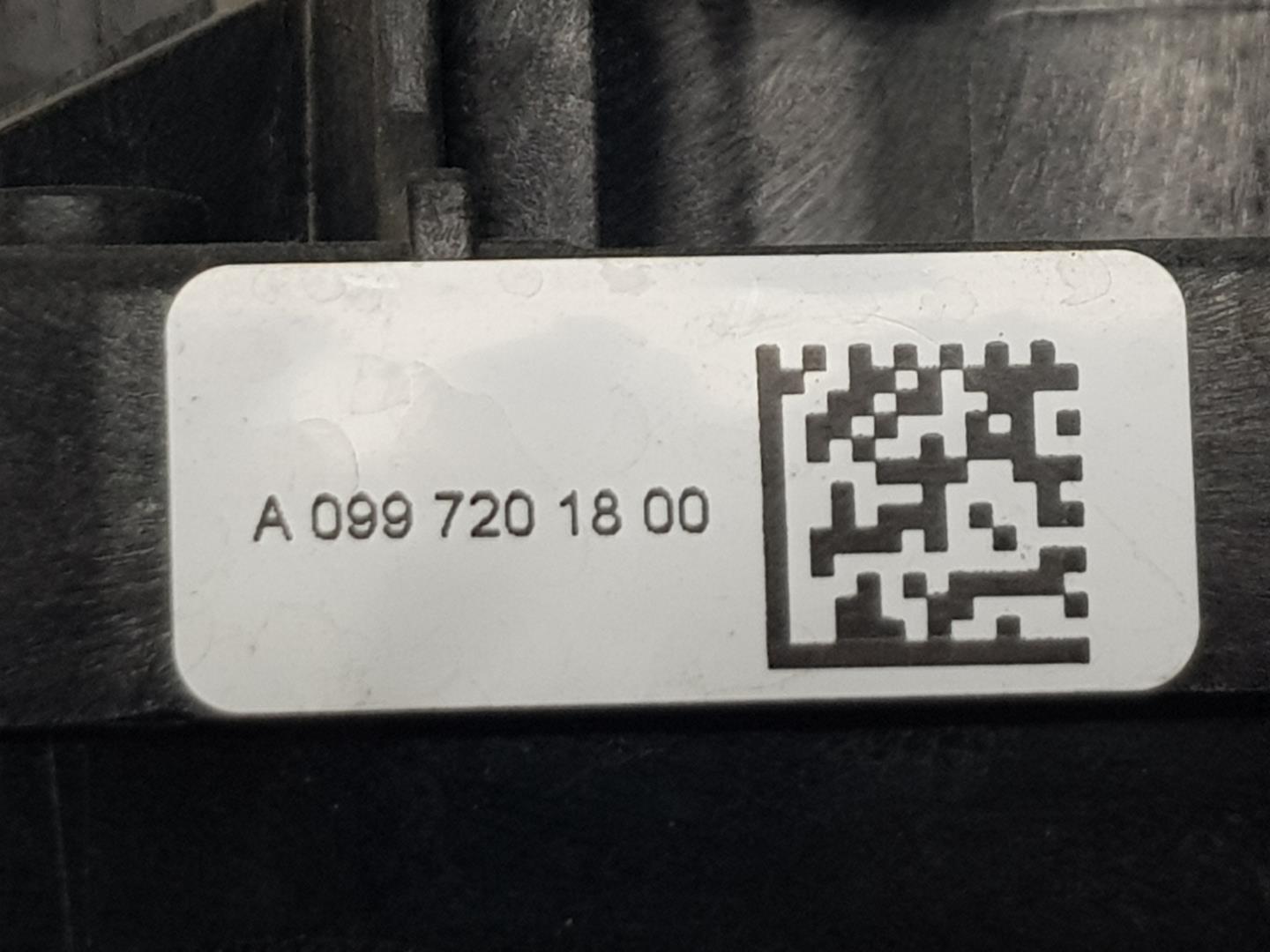 MERCEDES-BENZ C-Class W205/S205/C205 (2014-2023) Dørlås foran høyre A0997201800, A0997201800 19866592