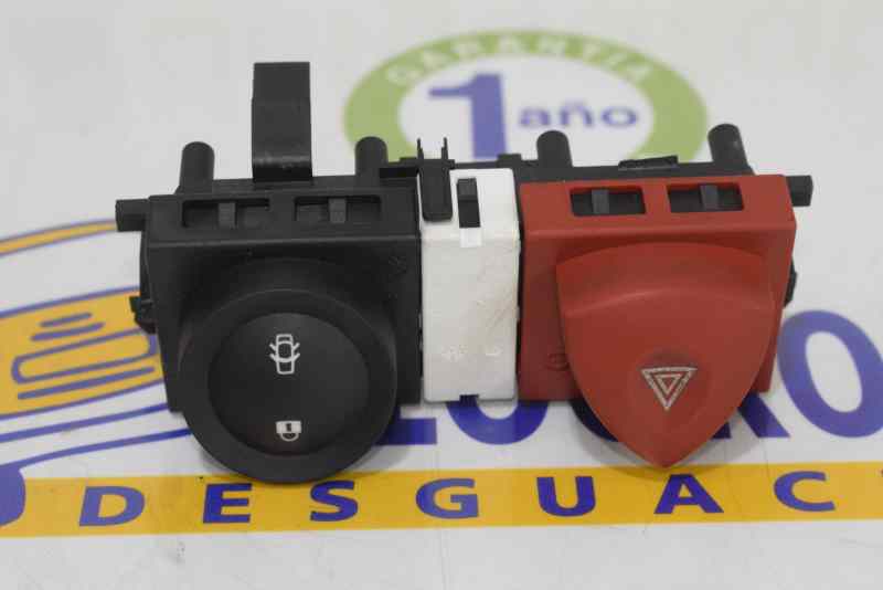 RENAULT Megane 2 generation (2002-2012) Avarinio (avarinis) mygtukas 8200109723,8200095493 19569460