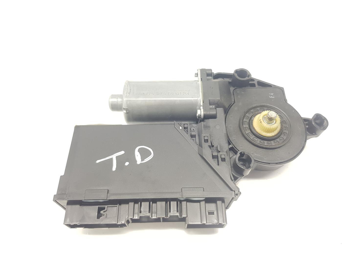 VOLKSWAGEN Touareg 1 generation (2002-2010) Rear Right Door Window Control Motor 7L0959704D, 7L0959704D 24221347