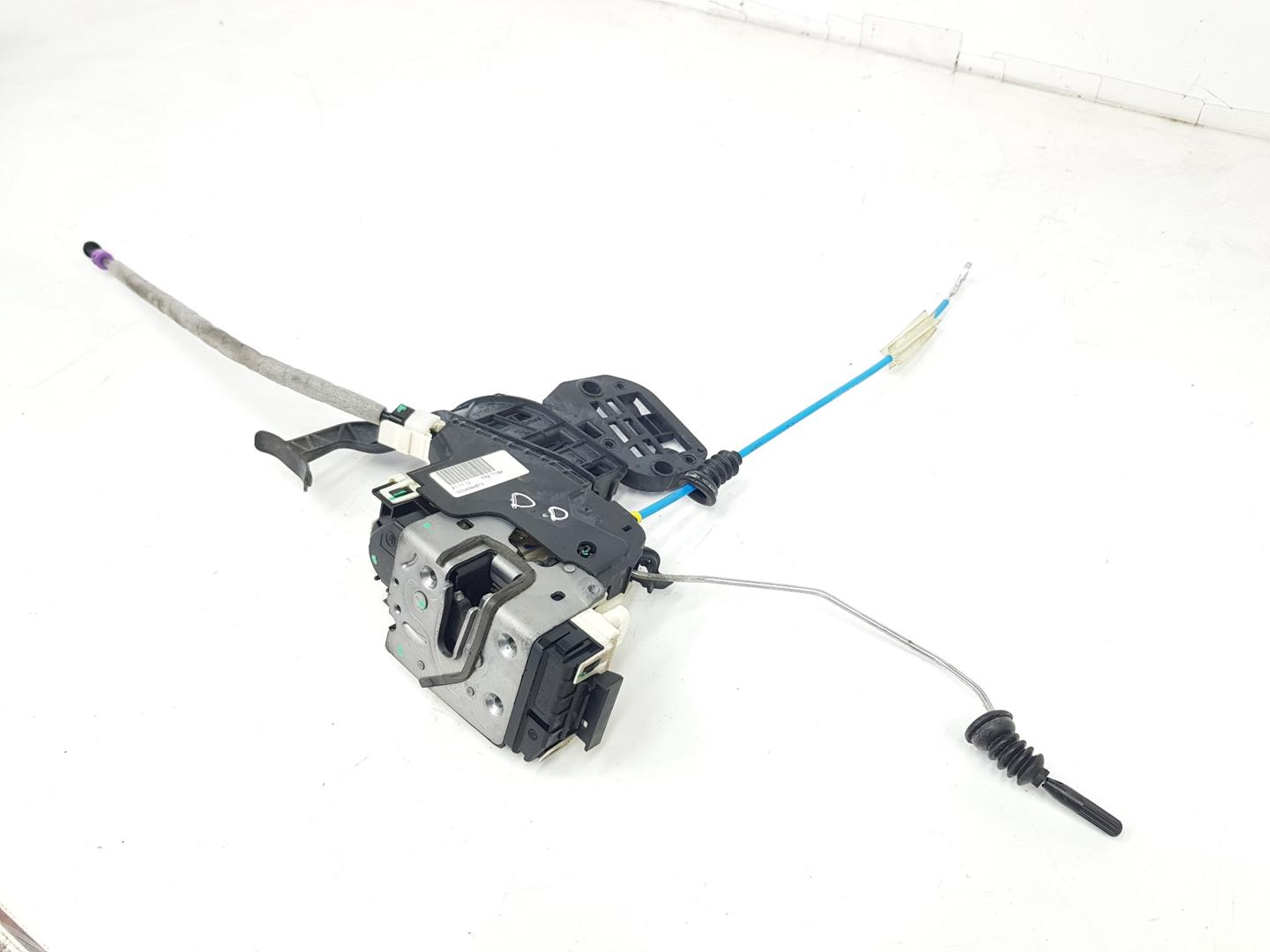 MERCEDES-BENZ B-Class W246 (2011-2020) Front Right Door Lock A1667200435 19936509