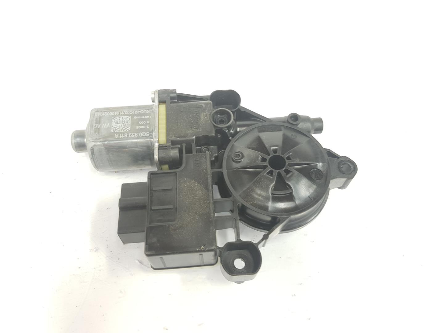 SEAT Leon 3 generation (2012-2020) Rear Left Door Window Control Motor 5Q0959811A,5Q0959811A,2222DL 19935235