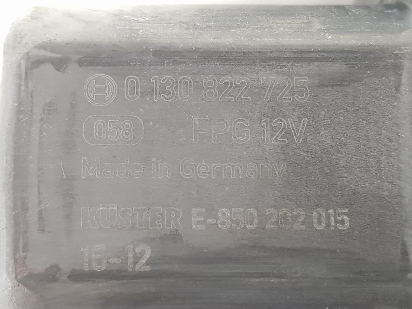 SKODA Superb 3 generation (2015-2023) Galinių kairių durų stiklo pakelėjo varikliukas 5Q0959811A, 5Q0959811A 24229480