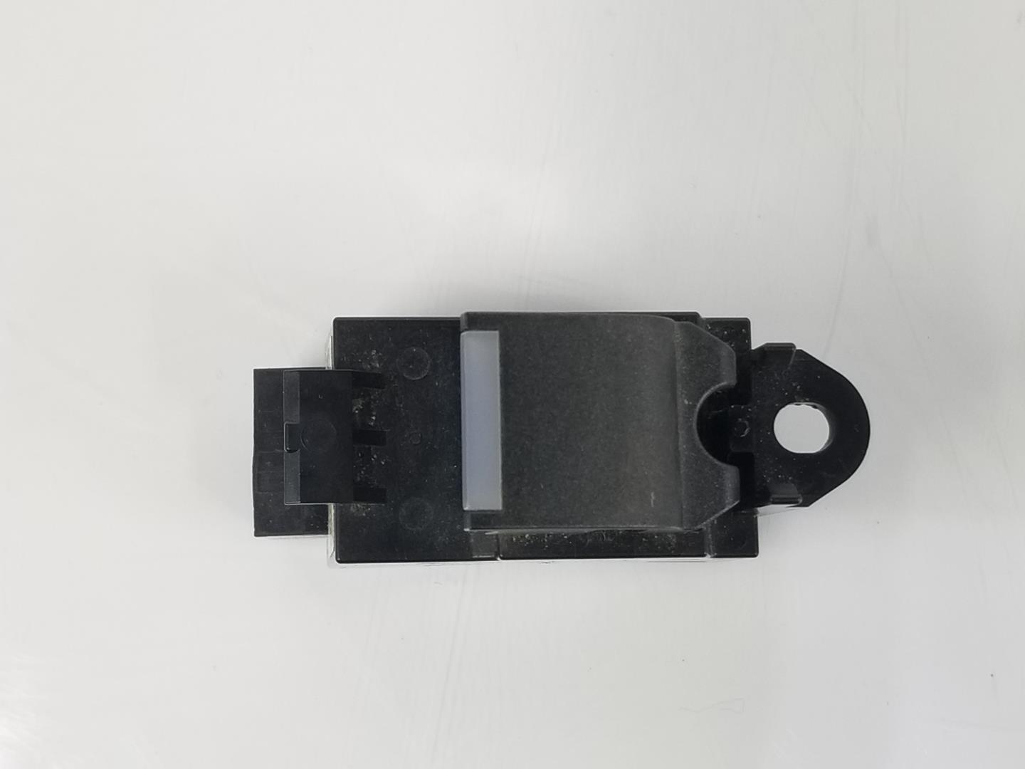 LAND ROVER Range Rover Evoque L538 (1 gen) (2011-2020) Rear Right Door Window Control Switch LR025907, BJ3214717AB 19779098