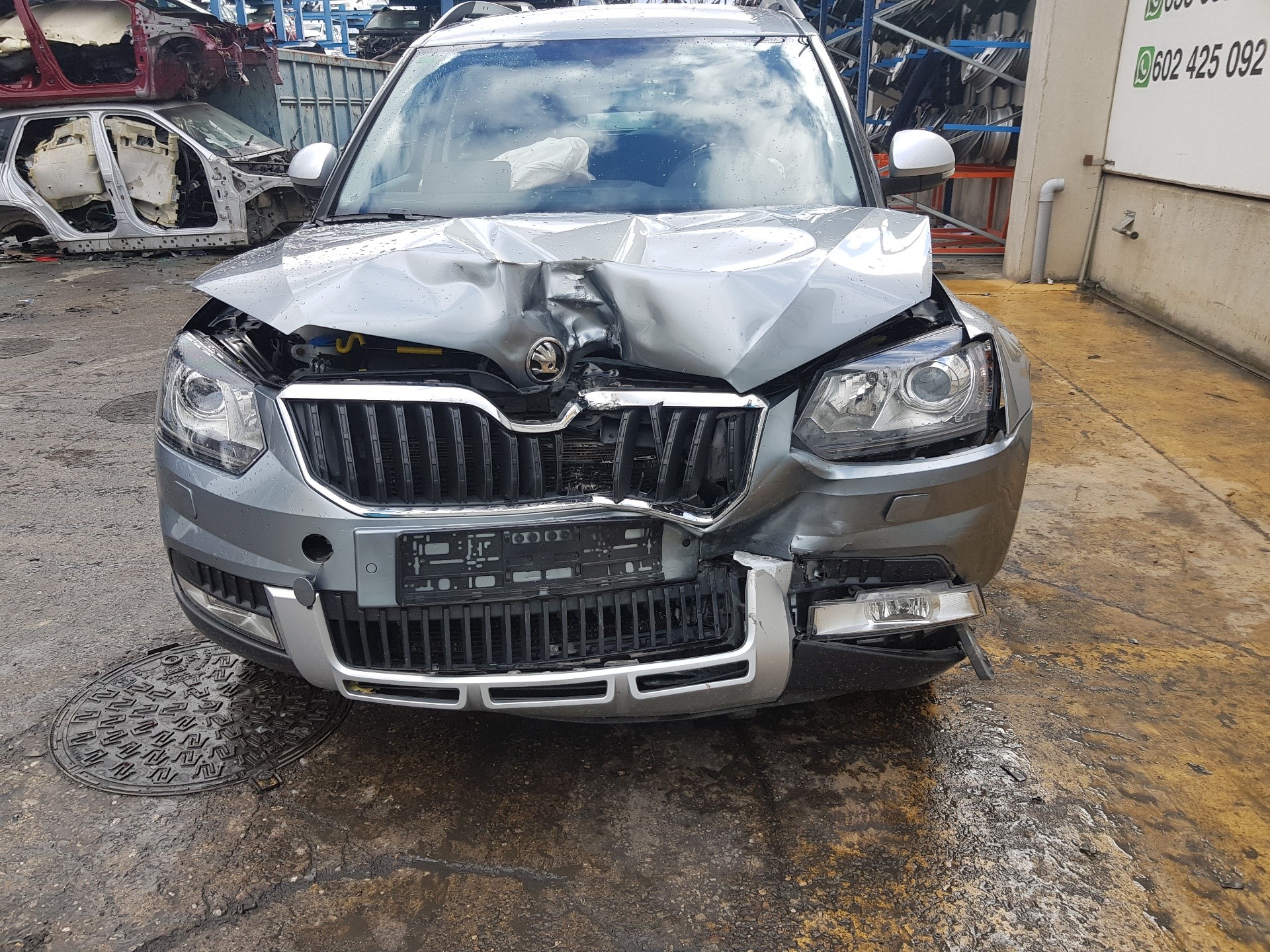 SKODA Yeti 1 generation (2009-2018) Främre vänstra dörrlås 5K1837015C,6V1837015A 24229706