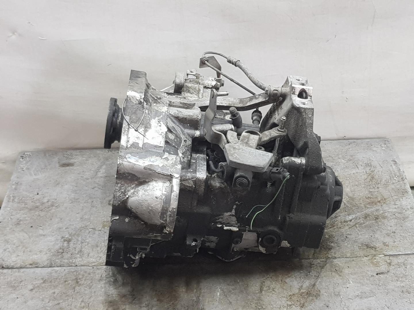 VOLKSWAGEN Touran 1 generation (2003-2015) Gearbox JYK, 1141CB 24958834