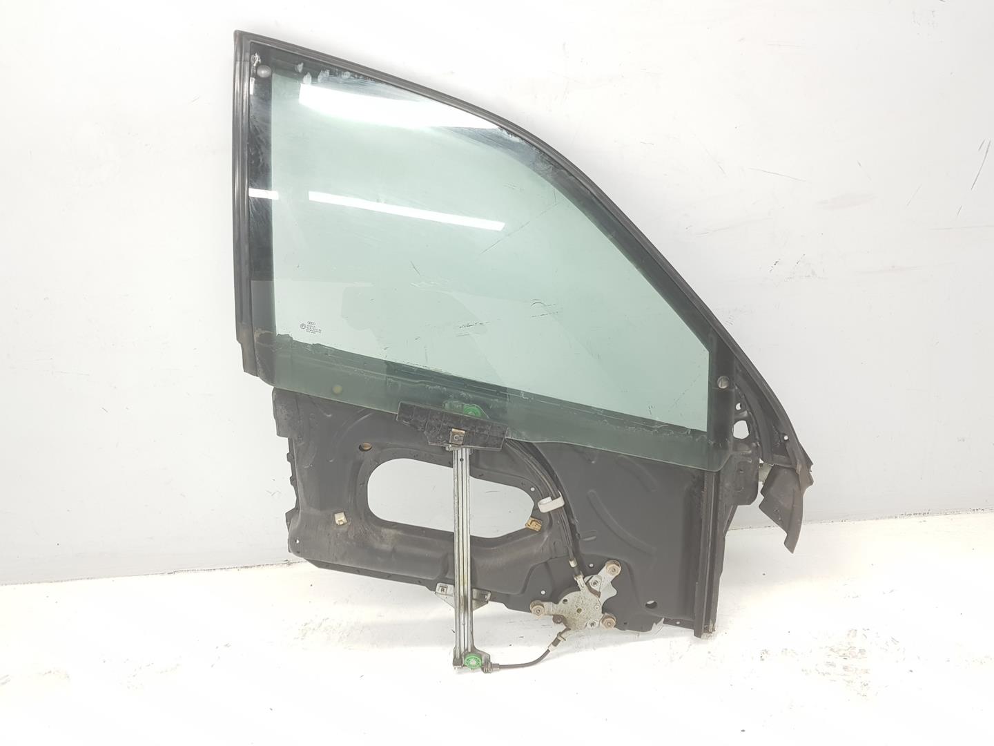 AUDI 100 4A/C4 (1990-1994) Priekinių dešinių durų stiklo pakelėjas 4A0837462A, 4A0837462A 24219035