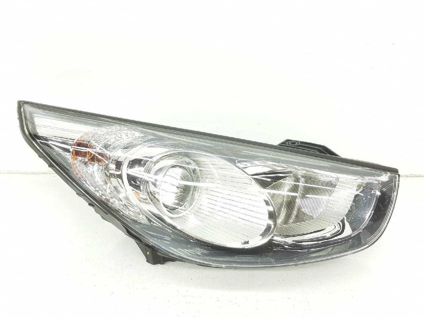 HYUNDAI Tucson 3 generation (2015-2021) Front Right Headlight 921022Y 19734003