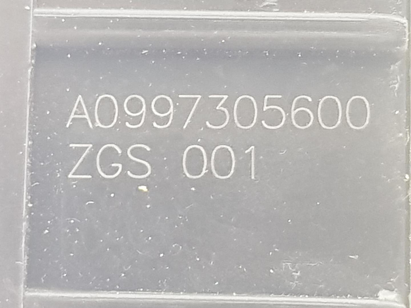 MERCEDES-BENZ CLA-Class C117 (2013-2016) Galinių dešinių durų spyna A2047302835, A2047302835 19901610