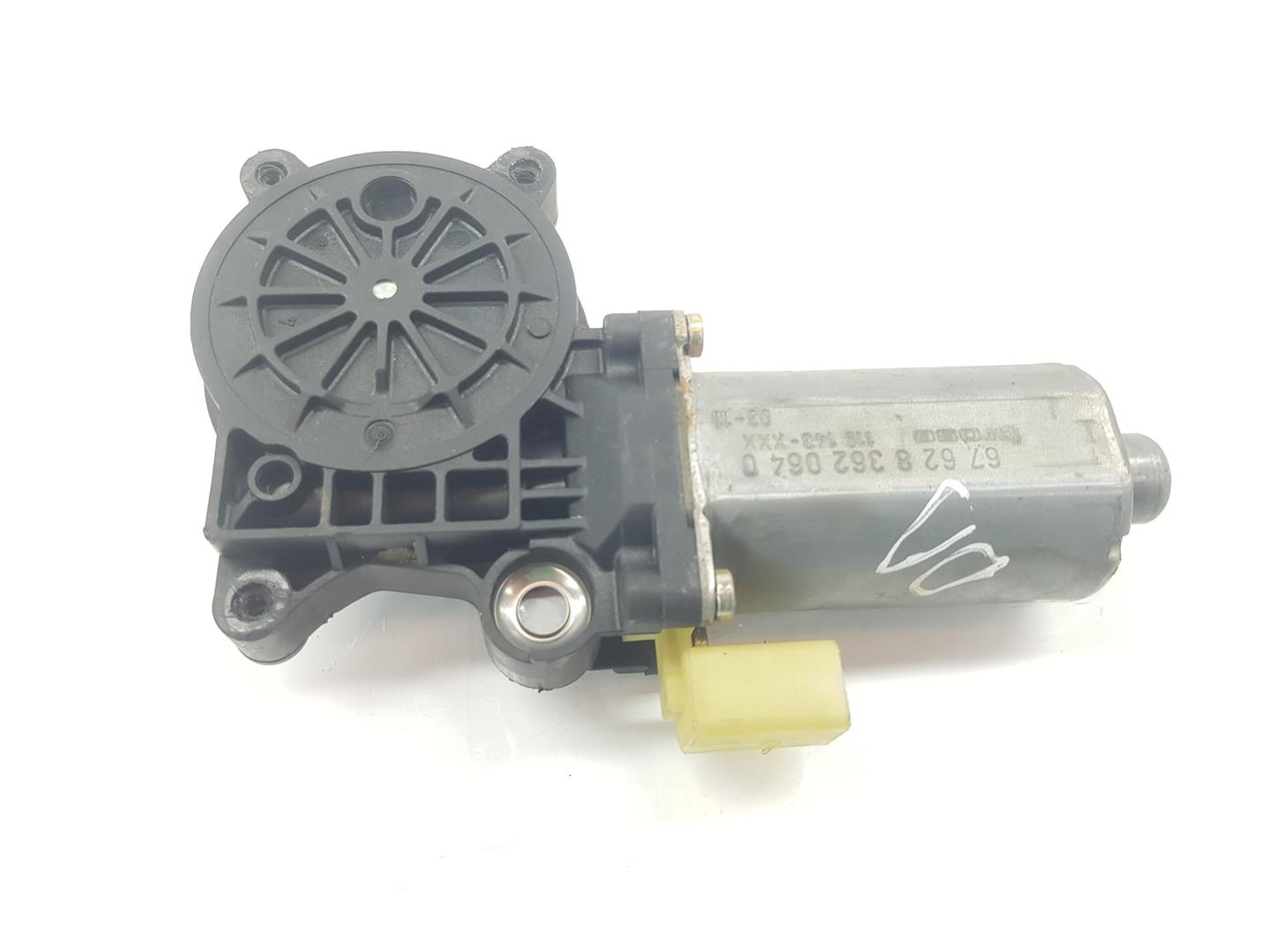 BMW 3 Series E46 (1997-2006) Front Right Door Window Control Motor 67628362064, 67628362064 19920926