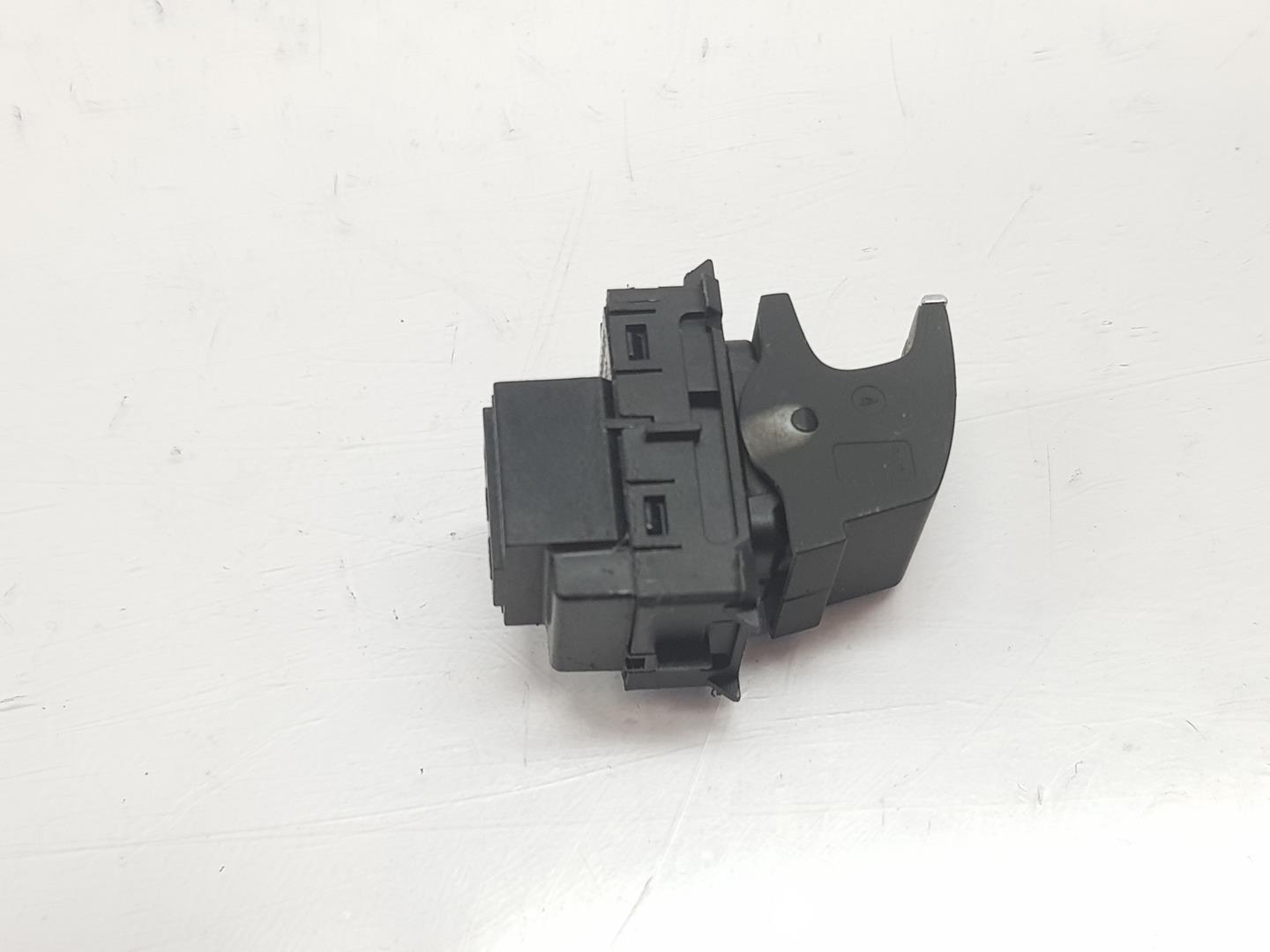 SEAT Leon 3 generation (2012-2020) Comutator de control geam ușă  dreapta spate 5G0959855C, 5G0959855C, 5G0959855B 19935281