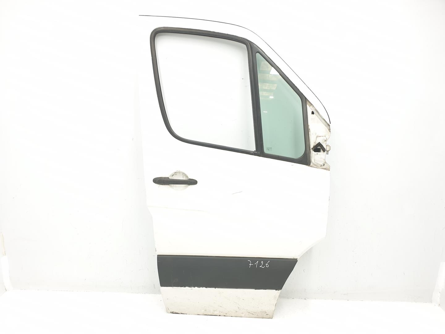 VOLKSWAGEN Crafter 1 generation (2006-2016) Front Right Door 2E0831052, 2E0831052, COLORBLANCOB9A 24473661