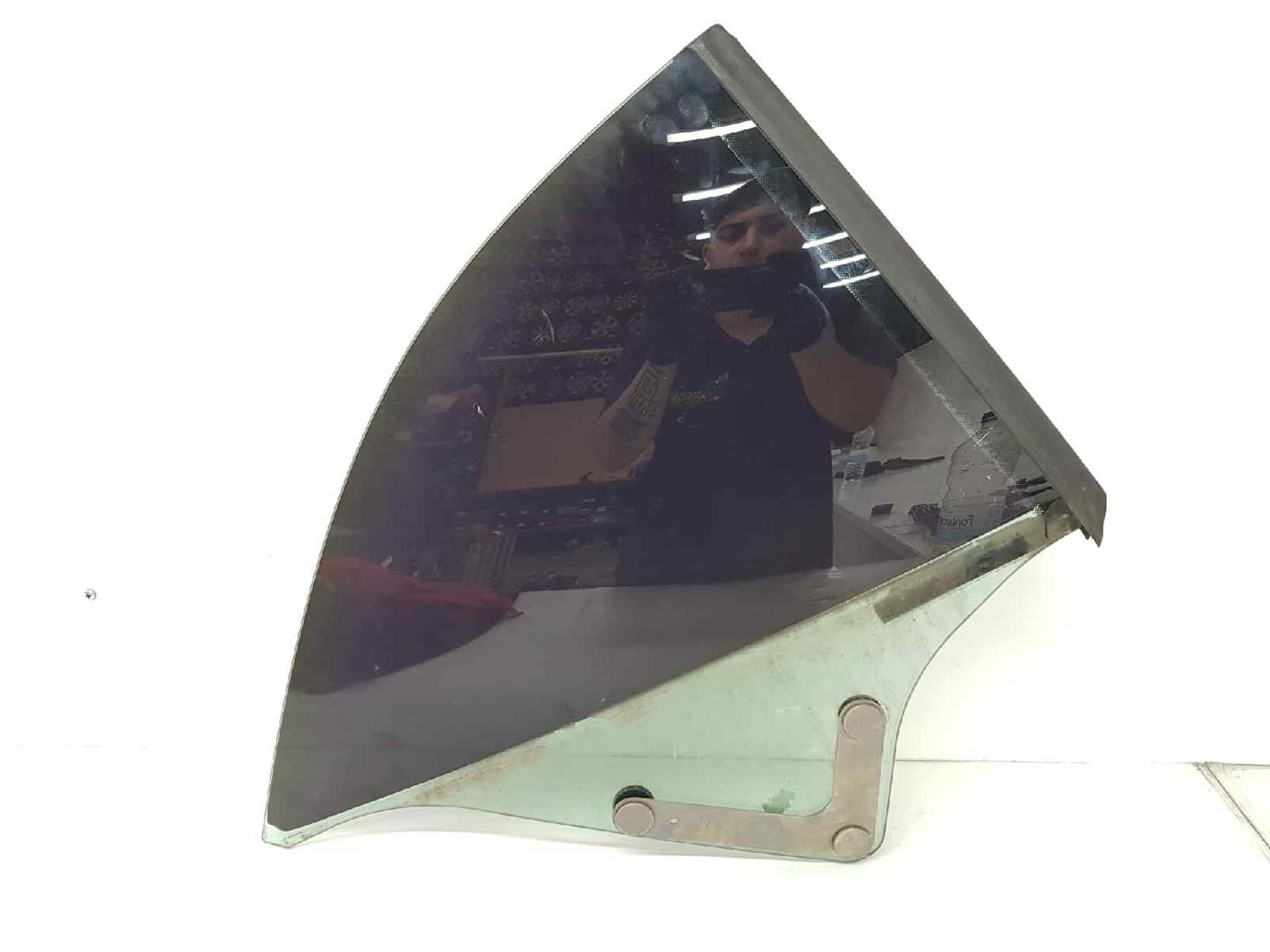 AUDI A5 8T (2007-2016) Galinė dešinė fortkutė (mažasis stiklas) 8F0845298B, 8F0845298B 24072840