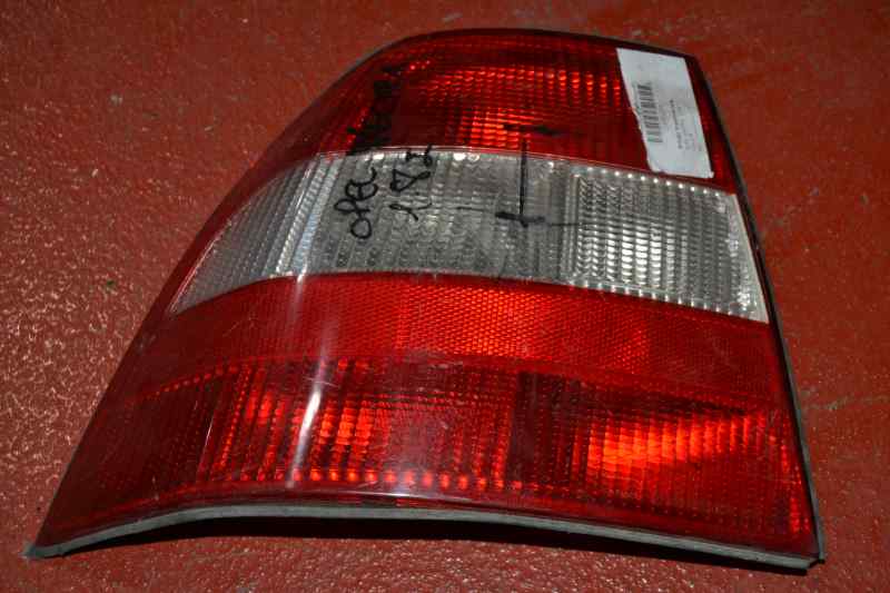 OPEL Vectra B (1995-1999) Rear Left Taillight 90568047,5PUERTAS,3737057137375383 19871180