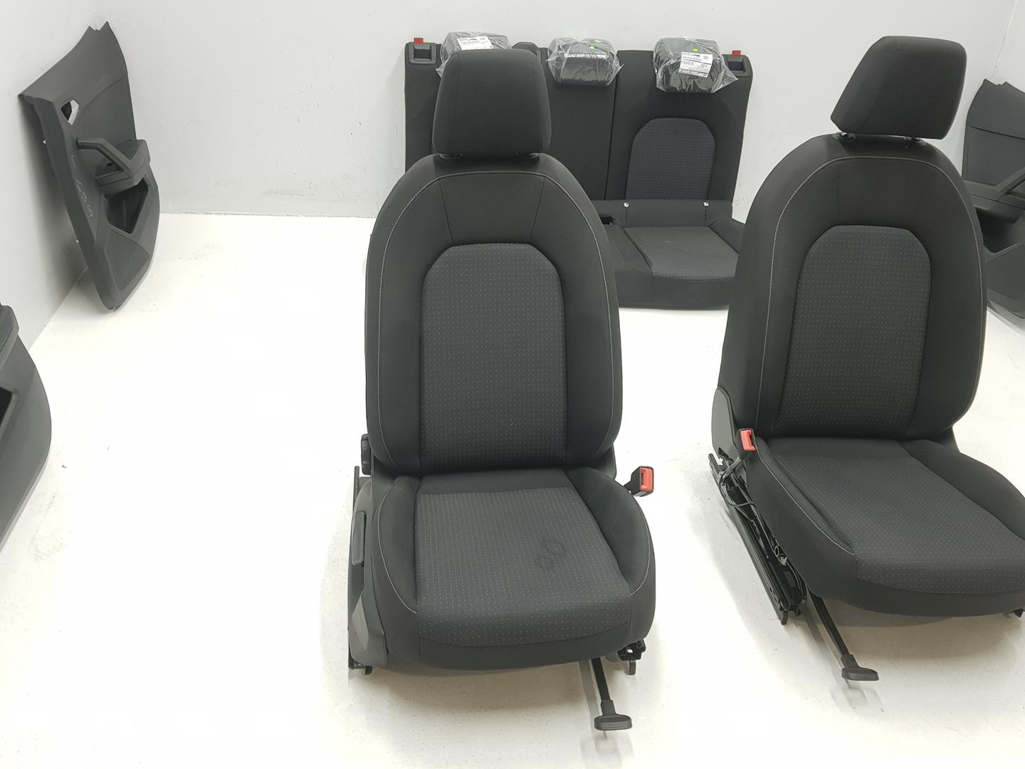SEAT Arona 1 generation (2017-2024) Cиденье салона ENTELA, MANUAL, CONPANELES 21544088