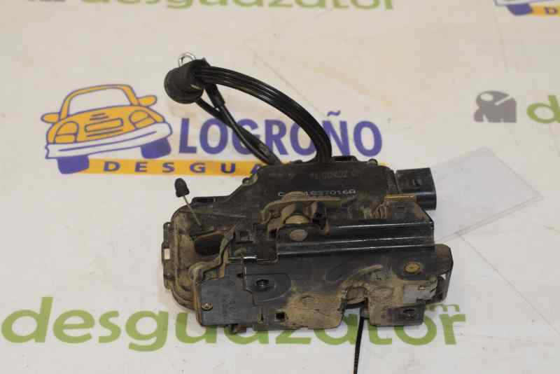 VOLKSWAGEN Bora 1 generation (1998-2005) Front Right Door Lock 3B1837016A 19557815