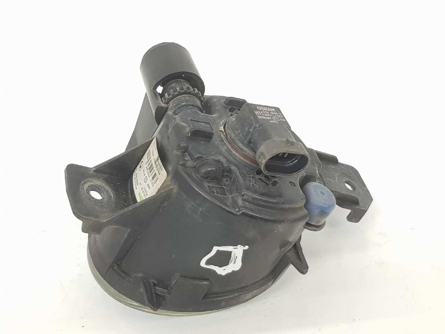 BMW 1 Series E81/E82/E87/E88 (2004-2013) Противотуманка бампера передняя правая 63176924656, 63177837502 19718089