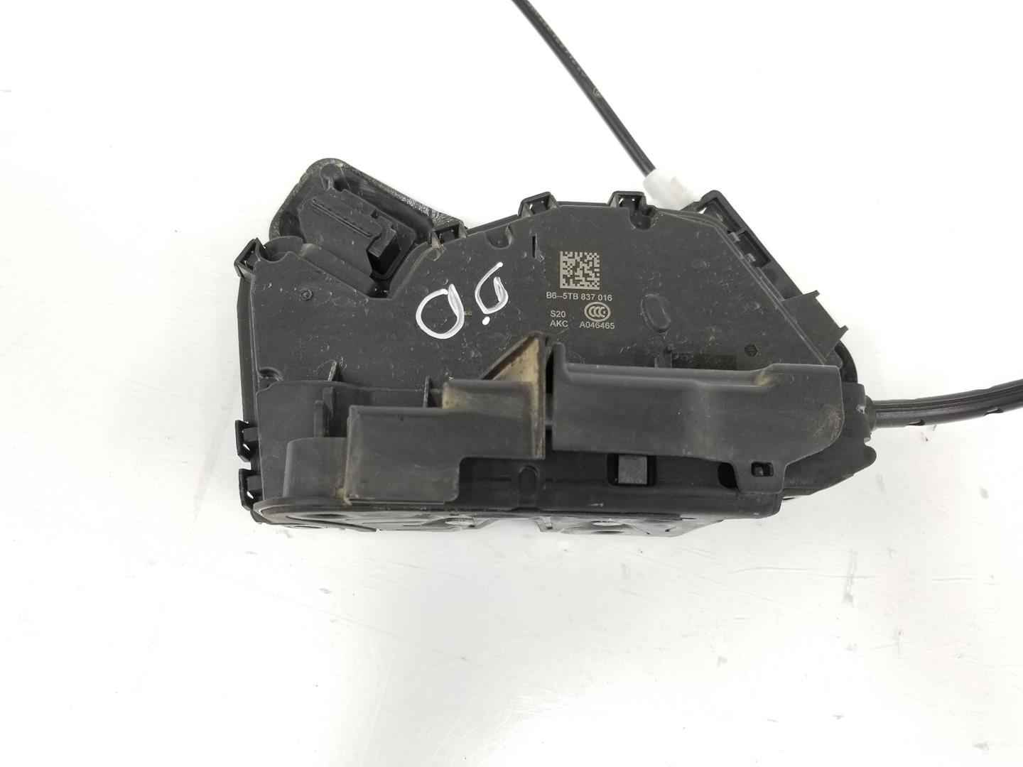 SKODA Karoq 1 generation (2017-2024) Front Right Door Lock 5TB837016, 5TB837016 24135297