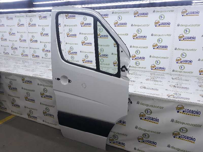 MERCEDES-BENZ Sprinter 2 generation (906) (2006-2018) Front Right Door A9067200105, A9067200105, BLANCA 24548121