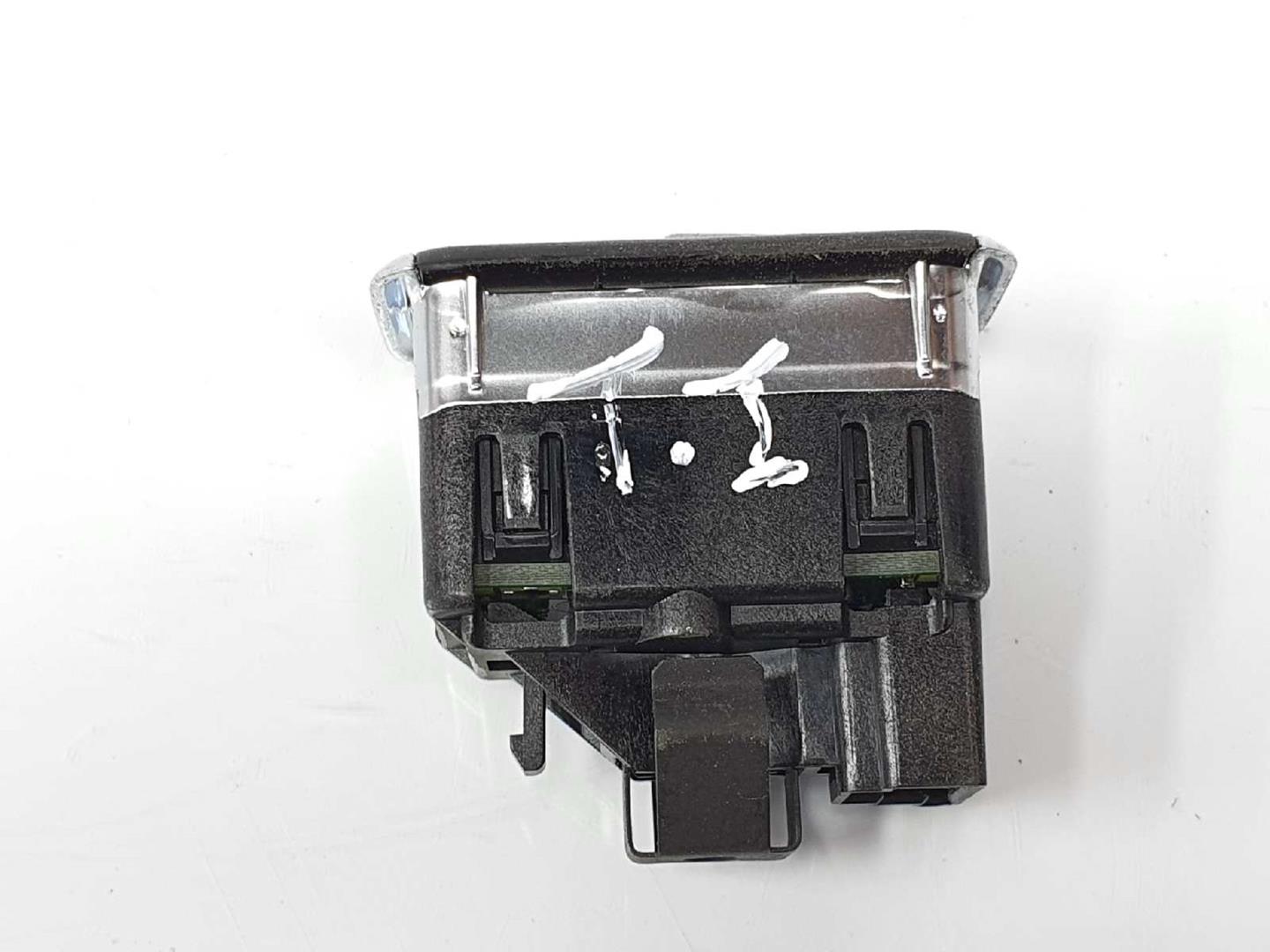 MERCEDES-BENZ B-Class W246 (2011-2020) Rear Right Door Window Control Switch A2049058102, 2049058102 19726203