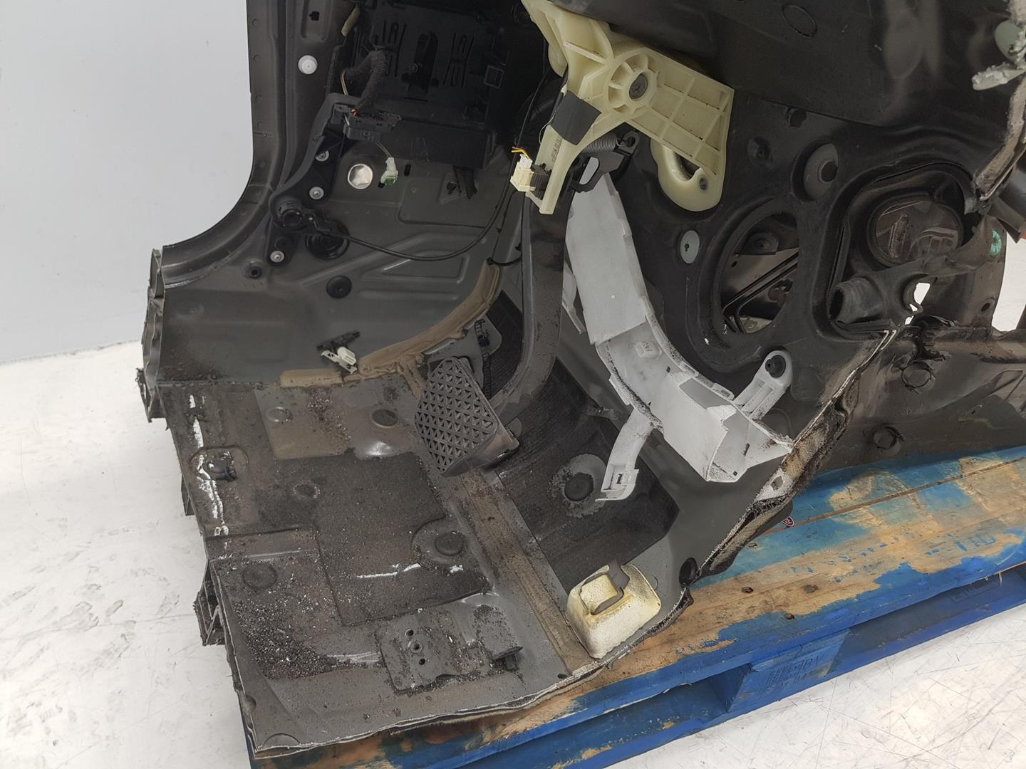 BMW 4 Series F32/F33/F36 (2013-2020) Pieds de châssis avant droit PUNTACHASIS,DELANTERAIZQUIERDA 19884172