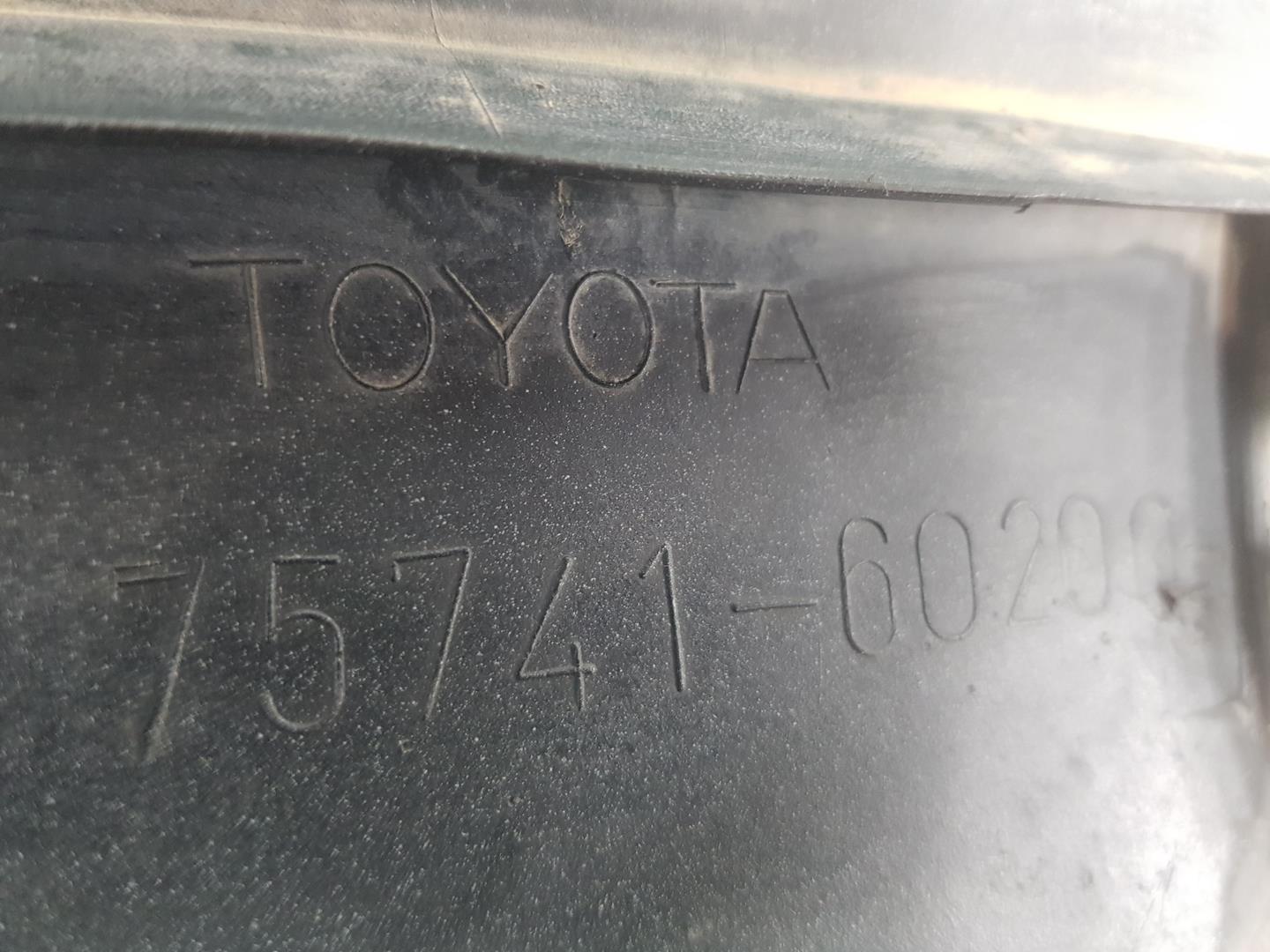 TOYOTA Land Cruiser 70 Series (1984-2024) Правая накладка заднего крыла 7574160200, 7574160200 22613174