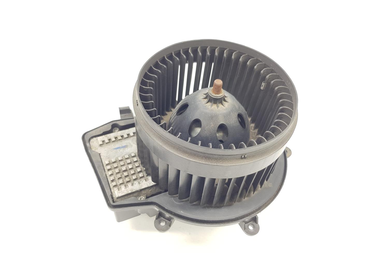 MERCEDES-BENZ C-Class W203/S203/CL203 (2000-2008) Motor încălzitor interior A2038202614, A2038202614 20611881