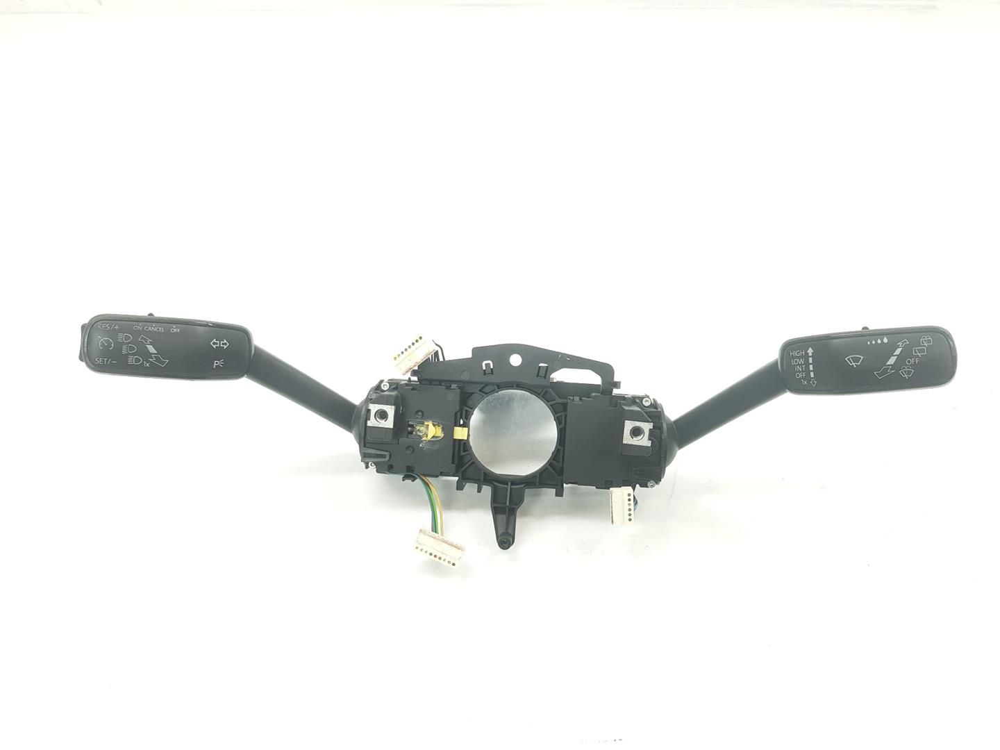 SEAT Leon 3 generation (2012-2020) Steering wheel buttons / switches 5Q0953513R, 5Q0953507GD 21069981