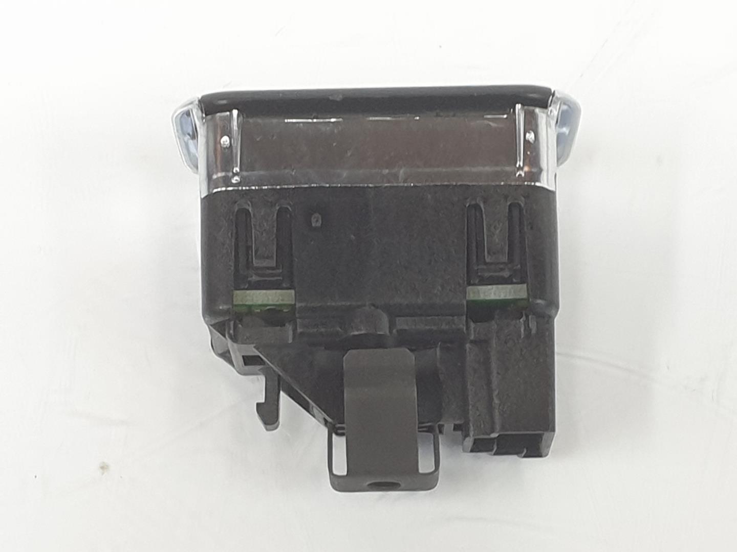 MERCEDES-BENZ CLA-Class C117 (2013-2016) Rear Right Door Window Control Switch A2049058102, A2049058102 19727128