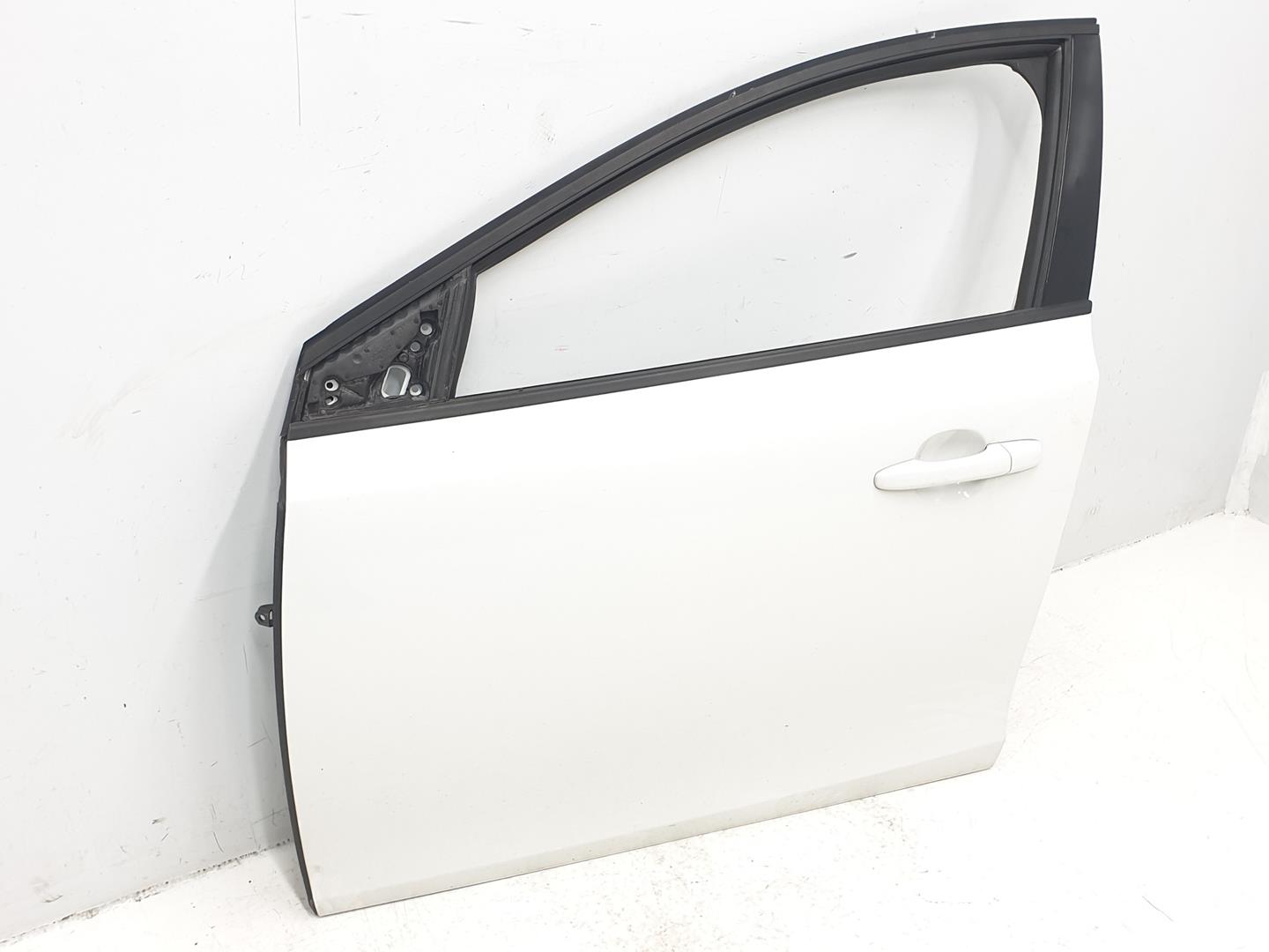 VOLVO V40 2 generation (2012-2020) Porte avant gauche 32321018, 32321018 24228283