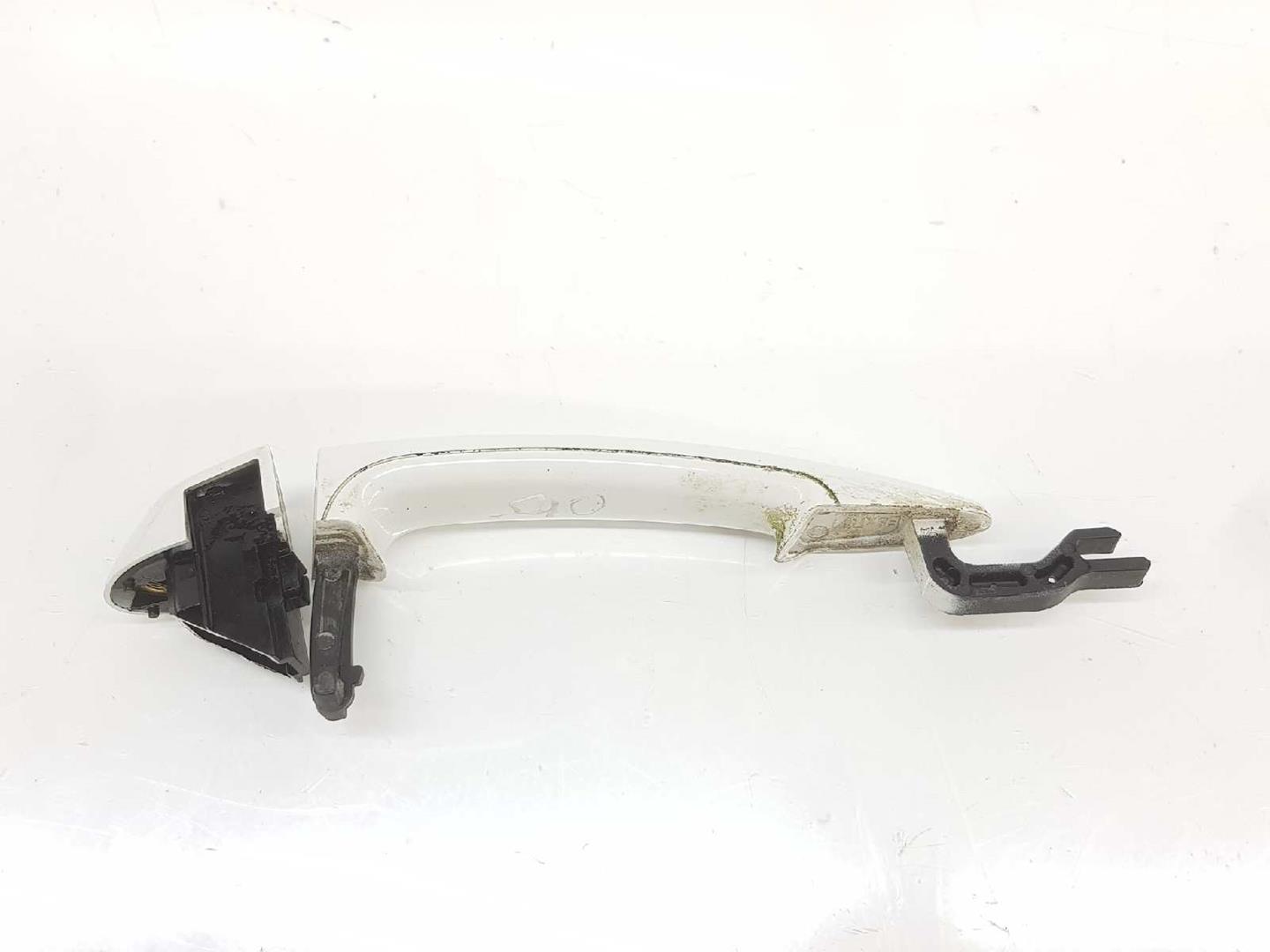 BMW 1 Series E81/E82/E87/E88 (2004-2013) Front Right Door Exterior Handle 51217207552, 51217207552, COLORBLANCO300 19738811