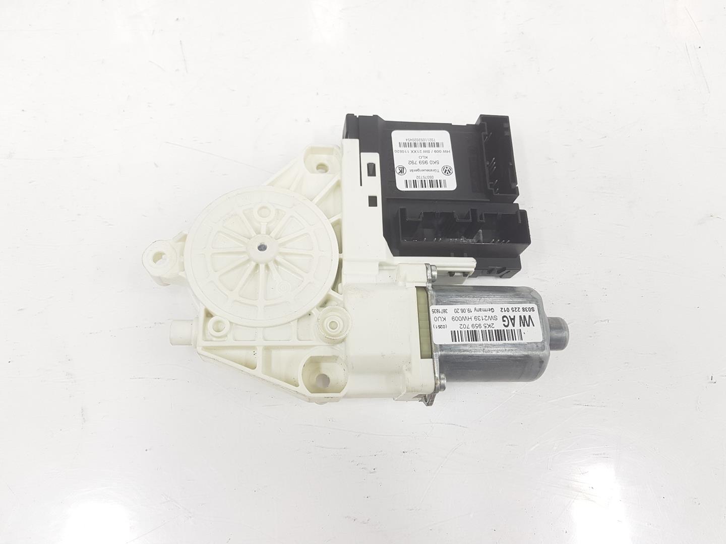 VOLKSWAGEN Caddy 4 generation (2015-2020) Motor de control geam ușă dreapta față 2K5959702A, 2K5959702A 24179936